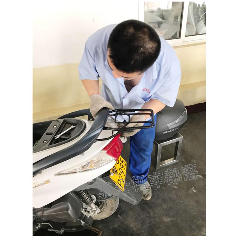 适用于贝纳利迅鹰125尾架尾箱支架巧格100福喜踏板摩托车后备箱架