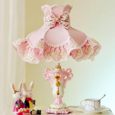 正品欧式氛床头灯公馨主房粉色蕾丝钟表浪漫可爱女孩物温礼围卧室