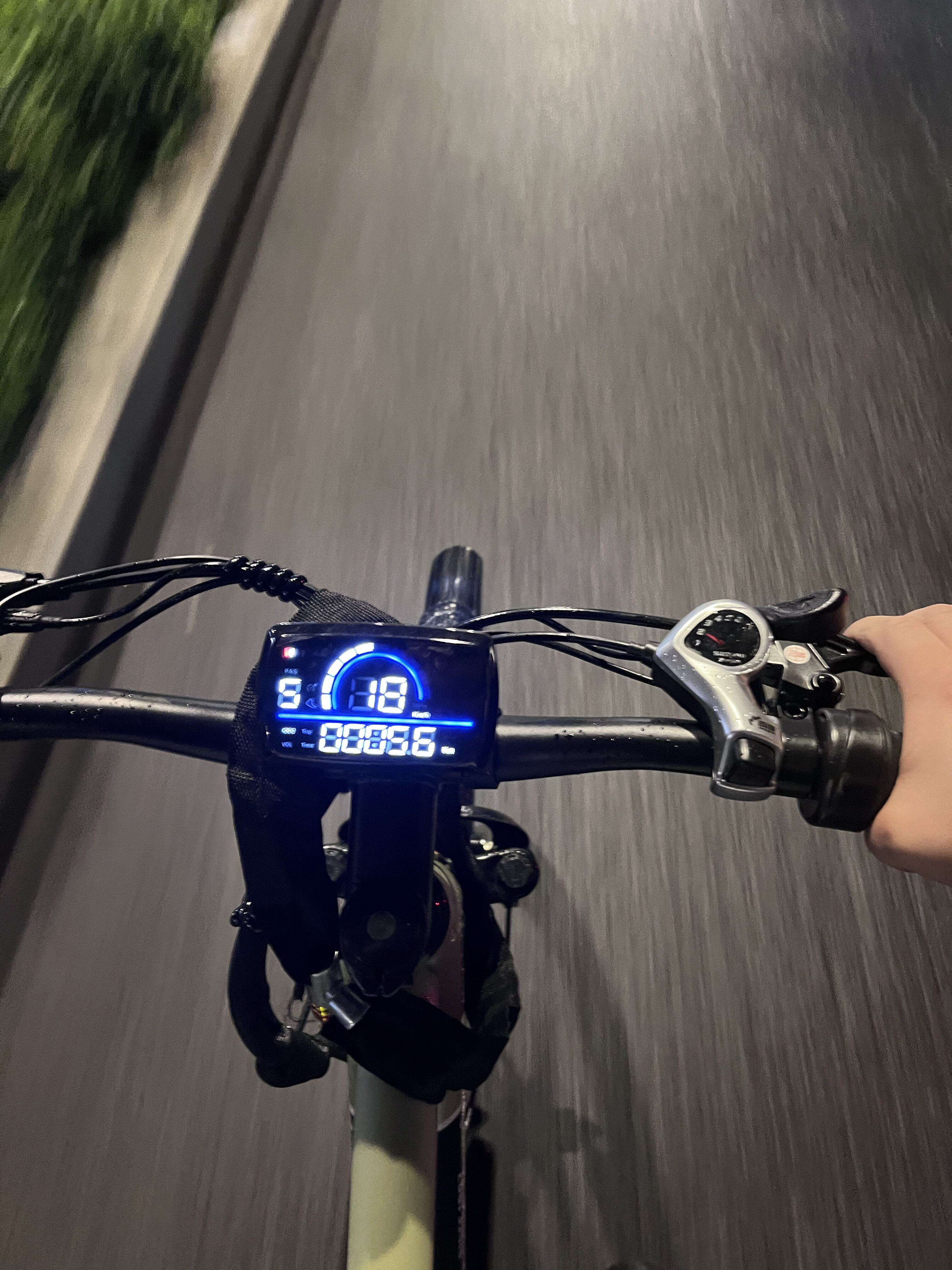 Электровелосипед Phoenix Q2 горный, мотор 350Вт, 7 скоростей Shimano, большой запас хода photo review