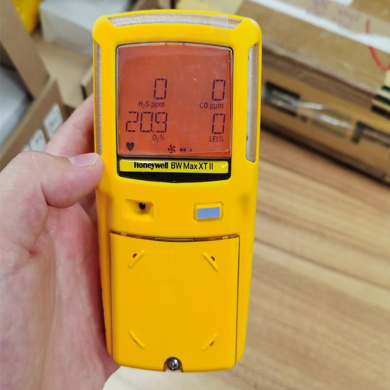 BW MAX XTII四合一气体检测仪GASALERT便携泵吸式可燃氧气硫化氢