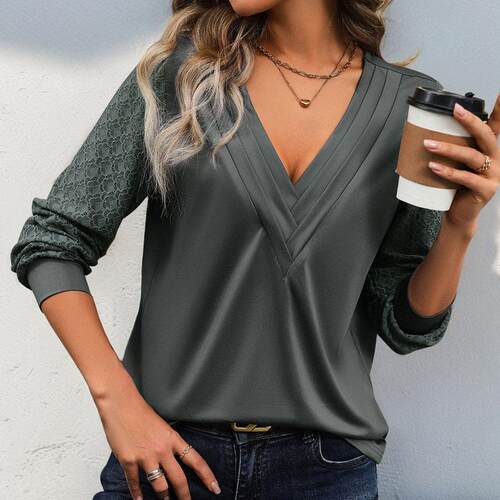 Lace patchwork long sleeved T-shirt layered V-neck T-shirt