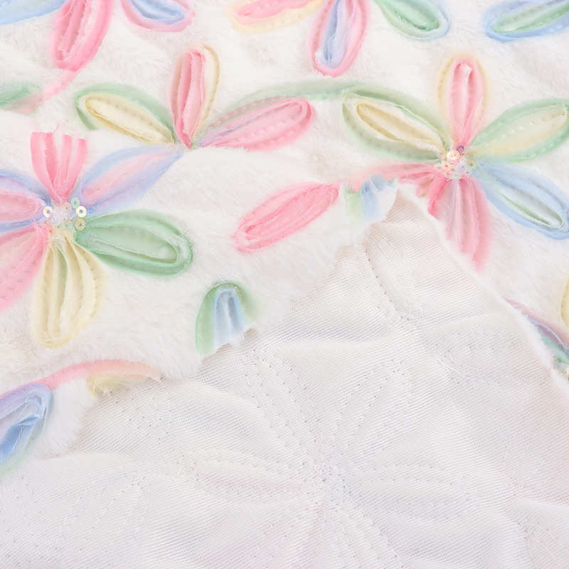 现货盘带绣花面料 新款毛绒立体绣花童装家纺长毛绒布料