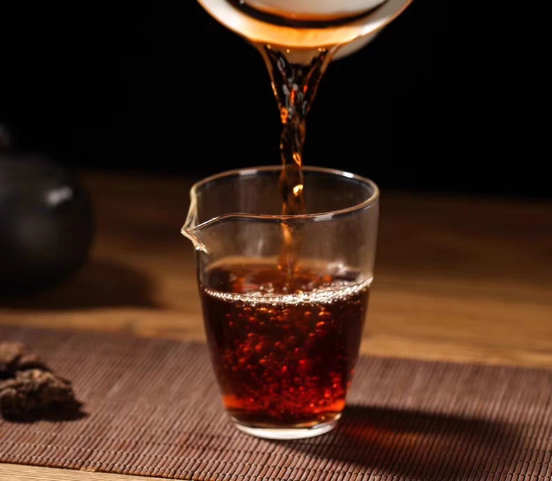 2006年普洱熟茶 普洱茶 老茶頭古樹頭春金芽 凈重：500克一份 普洱茶 BUASHOP普洱老茶