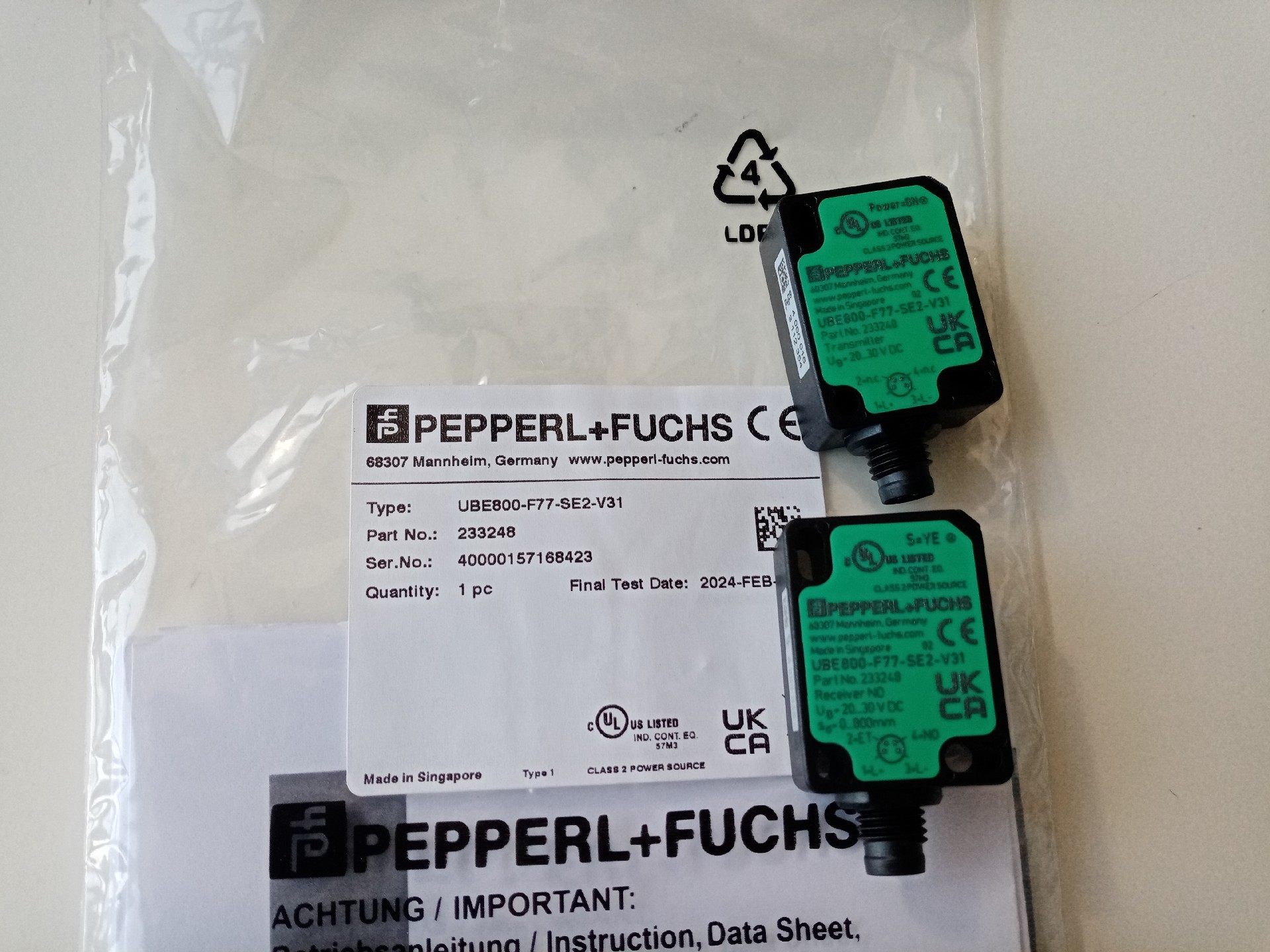 德国P+F倍加福对射超声波传感器UBE800-F77-SE2