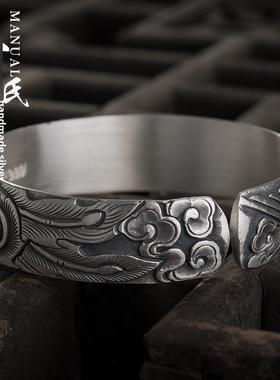 高档银坊云南手工制作古做旧足牡银浮雕宽面寸实心凤穿丹覆手镯.