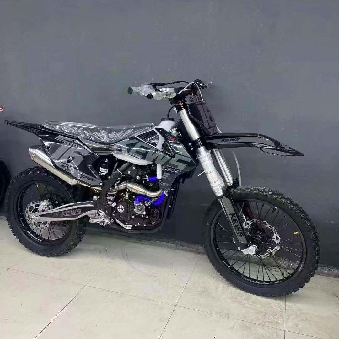 450CC山地越野摩托车。极速探险四驱车沙滩车沙漠沙漠探险