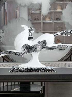 马造型创意玄关摆件客厅样板房软装办公室桌面书房书架书柜摆设