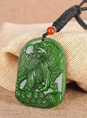 新疆和田玉碧玉老虎吊坠十二生肖虎玉牌上山虎挂件项链虎虎生威