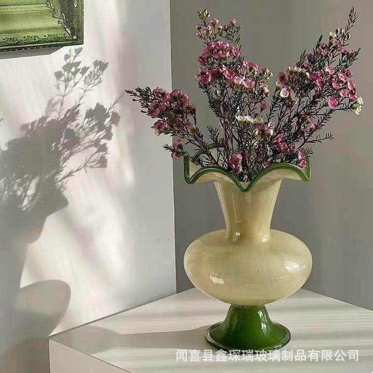 奢璃花瓶轻轻甜系中古风奶玻油花口底座色居家摆件兰草花座口底风