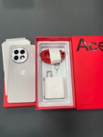 The nearly new OnePlus ace5 12+256 comes with a full set of accessories, and the phone has no disassembly and repair functions.