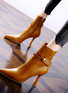 QVU~品牌专柜！尖头细跟时尚裸靴英伦风皮面帅气皮带扣及踝瘦瘦靴