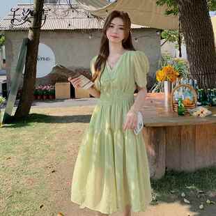 气质温柔风V领收腰绝美仙女裙子 女夏2025新款 茶歇法式 绿色洋装