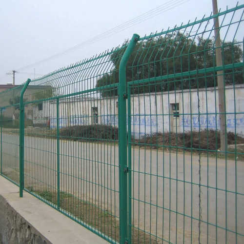防护围栏圈地护栏双边厂家金属网公路工程网塑养殖浸加工批发框架