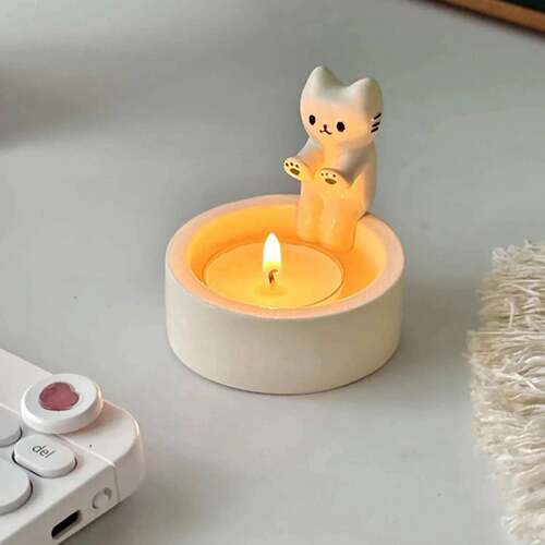 Cute Cat Candlestick Creative Aromatherapy Candle Holder Des
