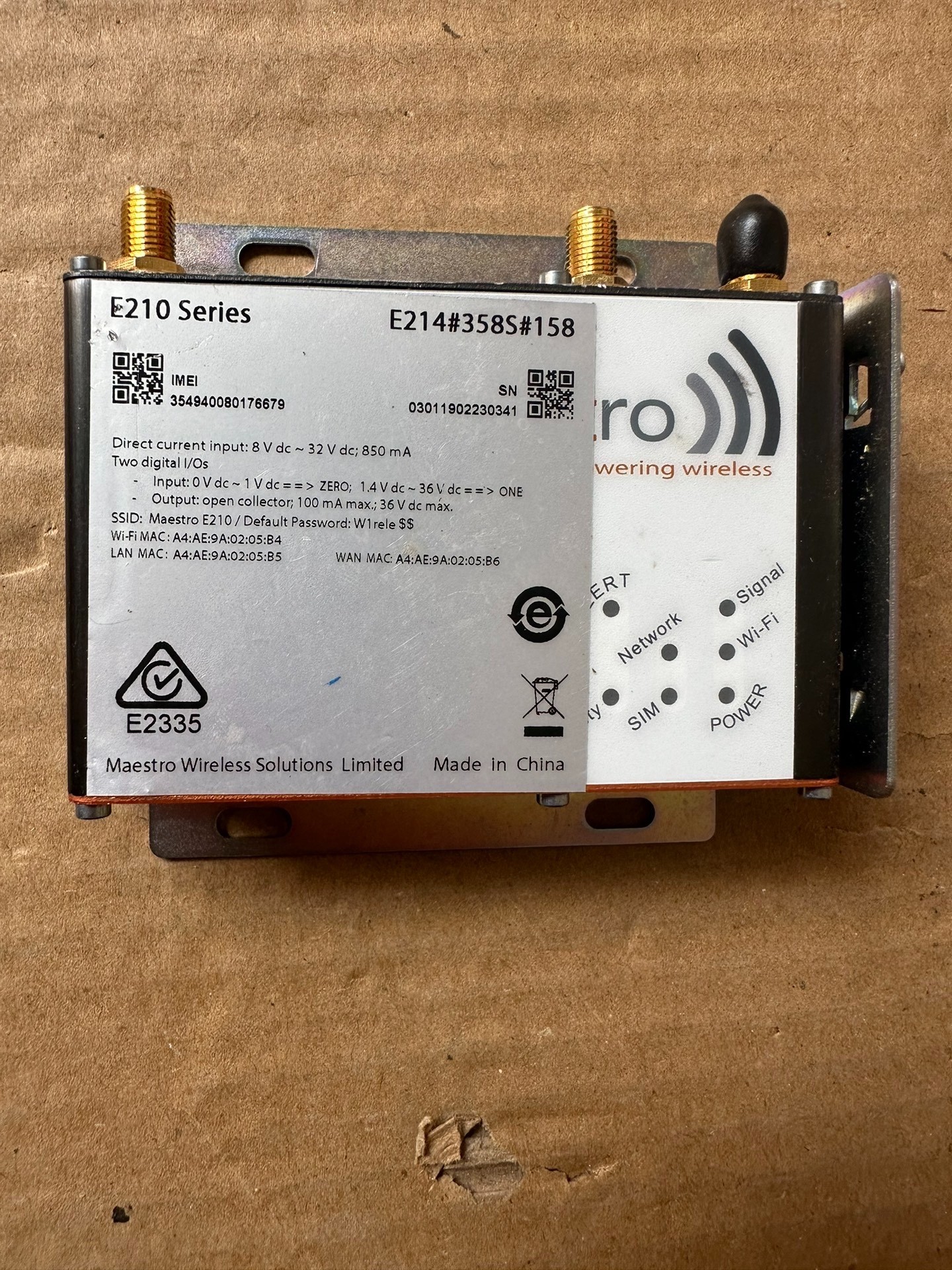 E210series 功能正常 无拆无修 成色如图 运費到付