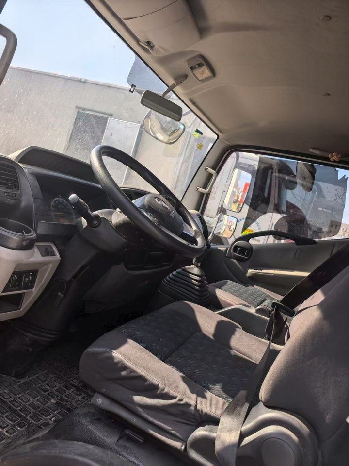 1月22日杭州东风多利卡4.2米箱式货车网络拍卖公告