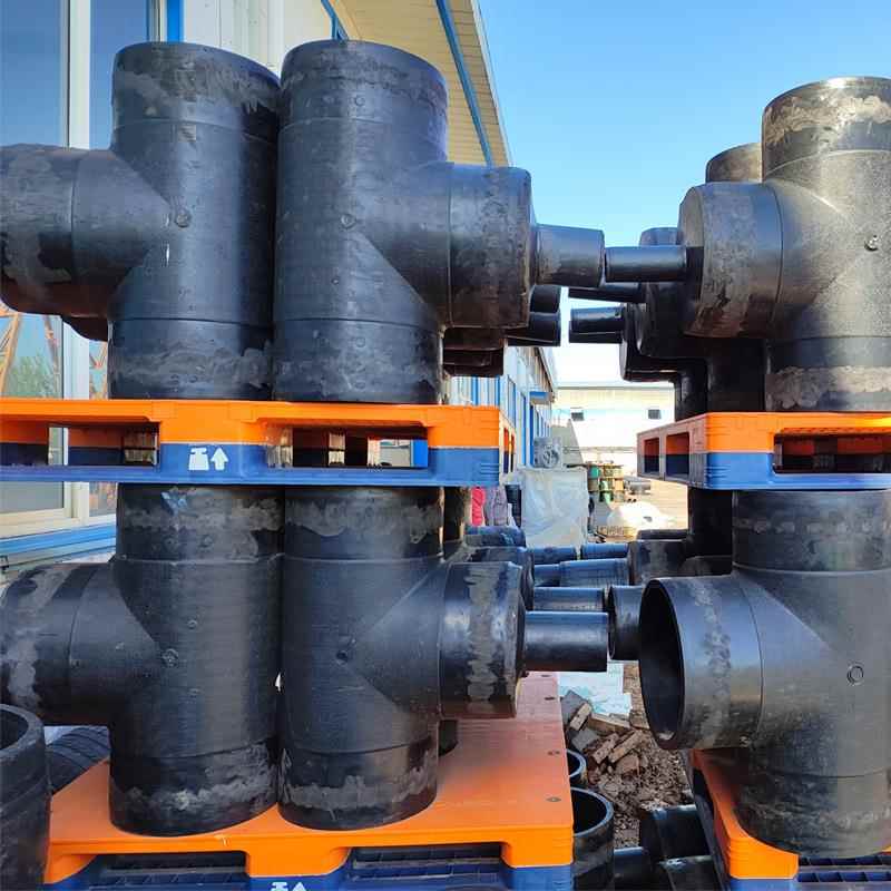 工厂货源钢骨架pe复合管PE电熔三通钢骨架复合管三通异径三通