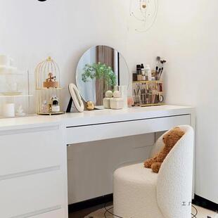 法式轻奢主卧室高级感化妆凳网红靠背梳妆台椅子女生单人小型沙发