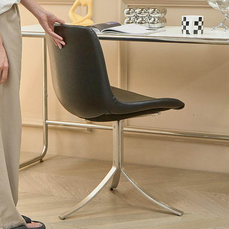 慵懒空间复古设计师餐椅办公室轻奢靠背书桌椅咖啡厅不锈钢皮椅子