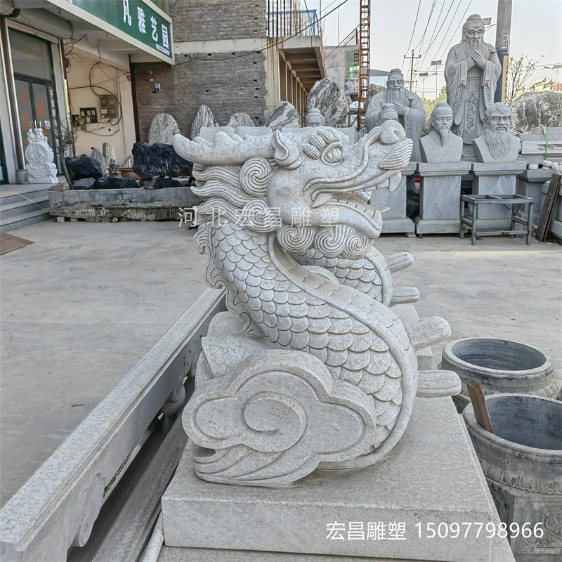 石雕龙小型喷水龙青石立体龙汉白玉晚霞红吐水龙雕塑石雕动物摆件