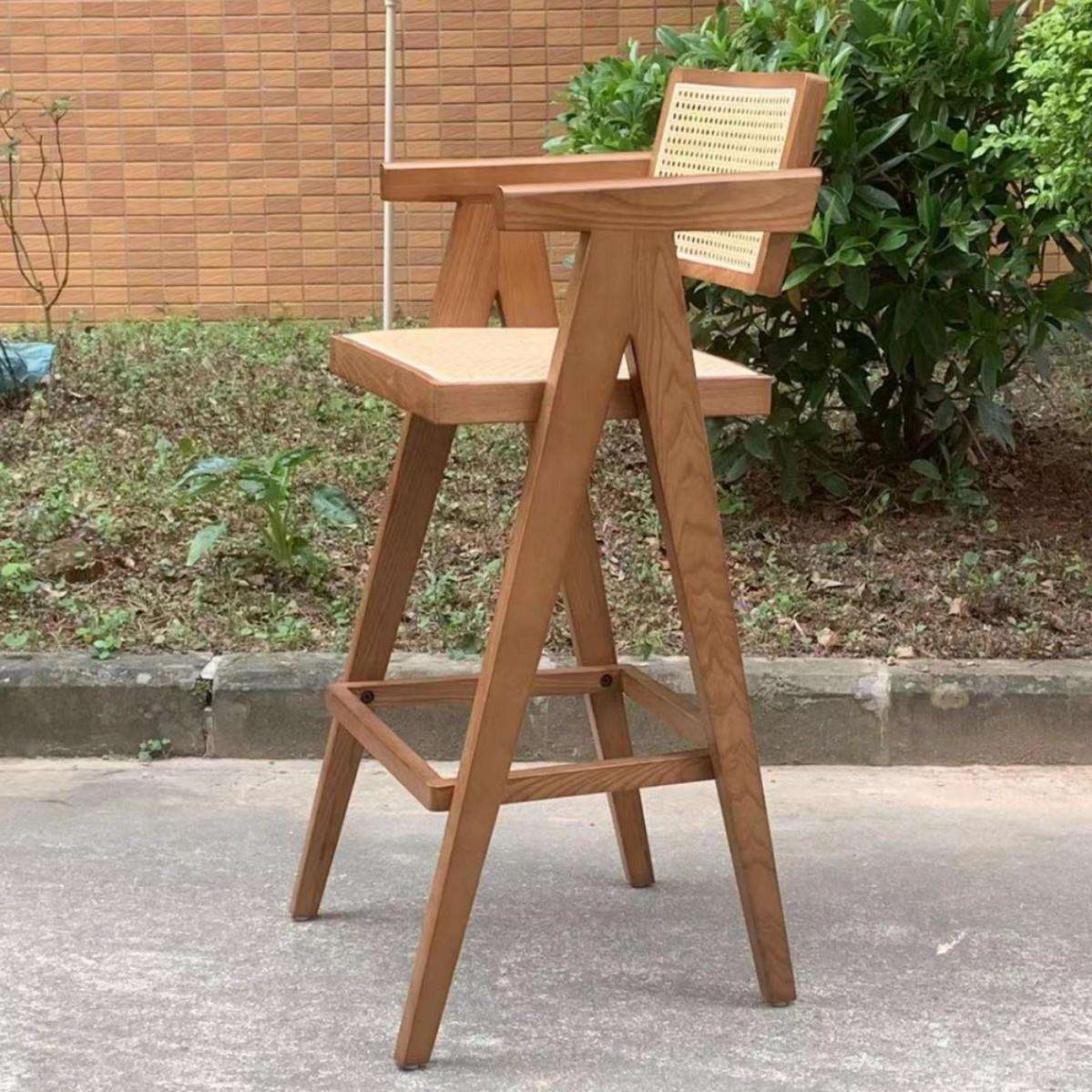 简约北欧现代实木吧椅高脚凳子设计师创意时尚酒吧椅白蜡木真藤