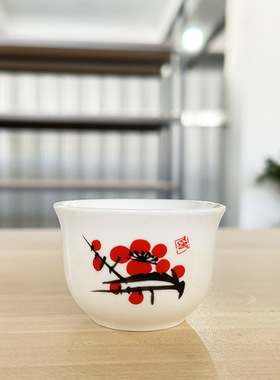 厂家供应白色陶瓷酒杯 日式清酒杯白酒杯 烈酒杯盖杯茶杯