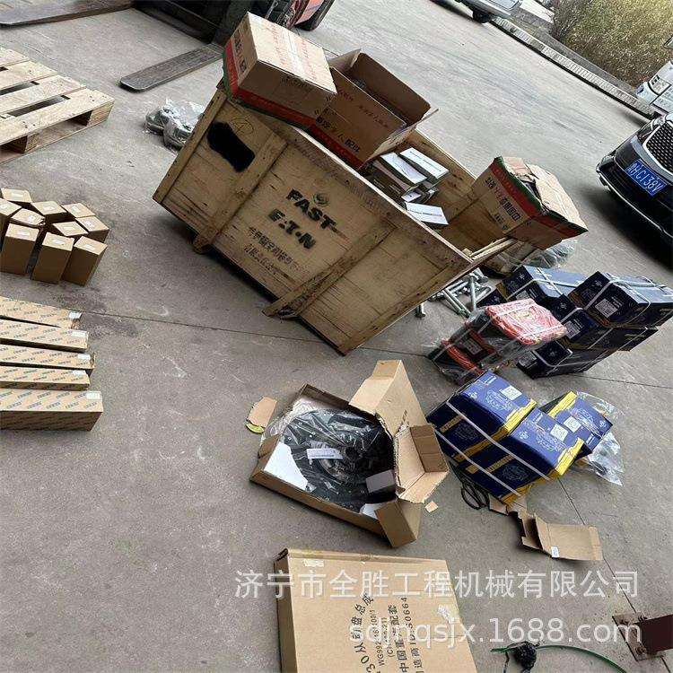 重汽豪沃371水泵 制动涨紧轮 驾驶室总成 后轮螺丝
