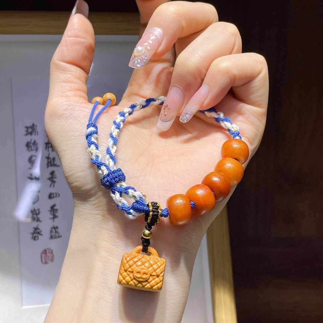设计新款 饰品驼骨手链 搭配檀香木小包 吊坠手工编织