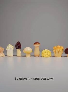 无聊了，摆几只可爱菌菇治愈电脑桌面日式工位办公桌小摆件装饰品