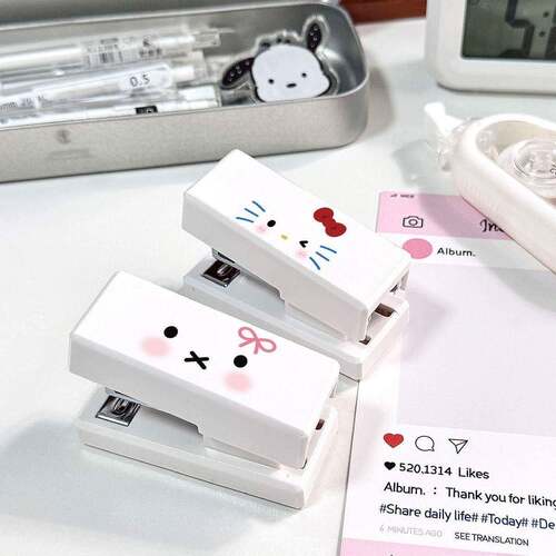 可爱表情迷你订书机高颜值订书器学生手账试卷装订器办公便携卡头