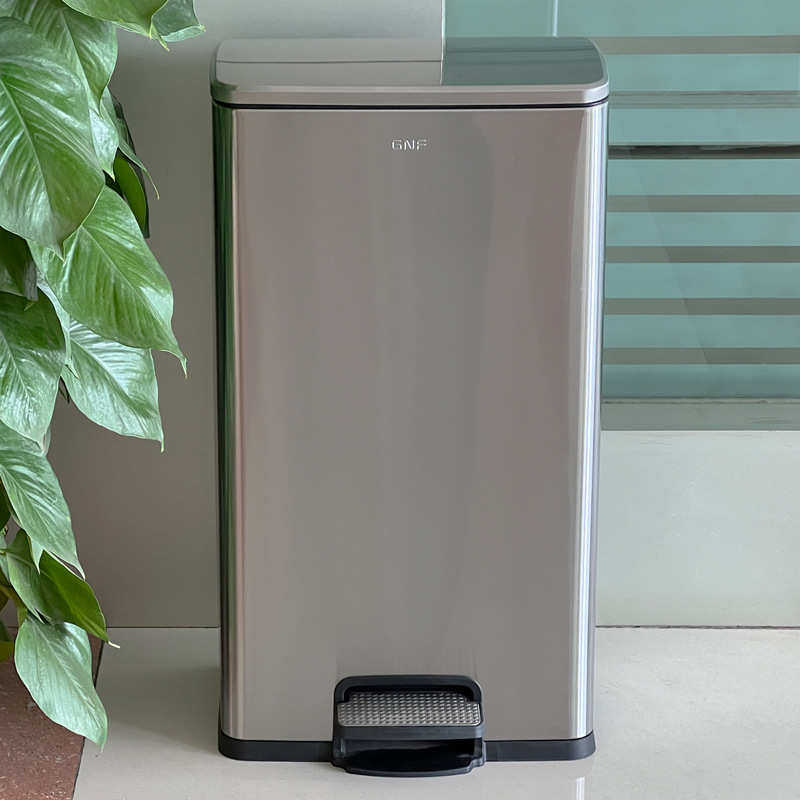 RI0T新款GNF不锈钢垃圾桶40升方形大容量商用30L厨房客厅20L有盖