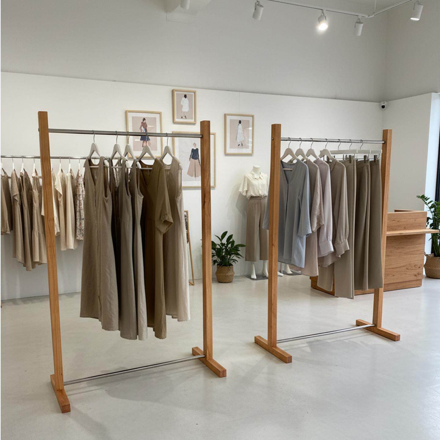 服装店展示架落地式不锈钢仿原木陈列架女装货架中古风专用挂衣架