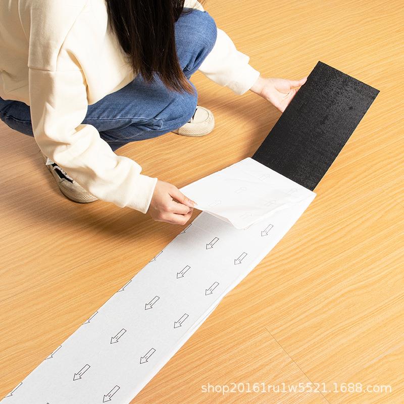 2.0㎜免胶自粘地板革阻燃地面翻新木纹家用pvc环保加厚无甲醛现代