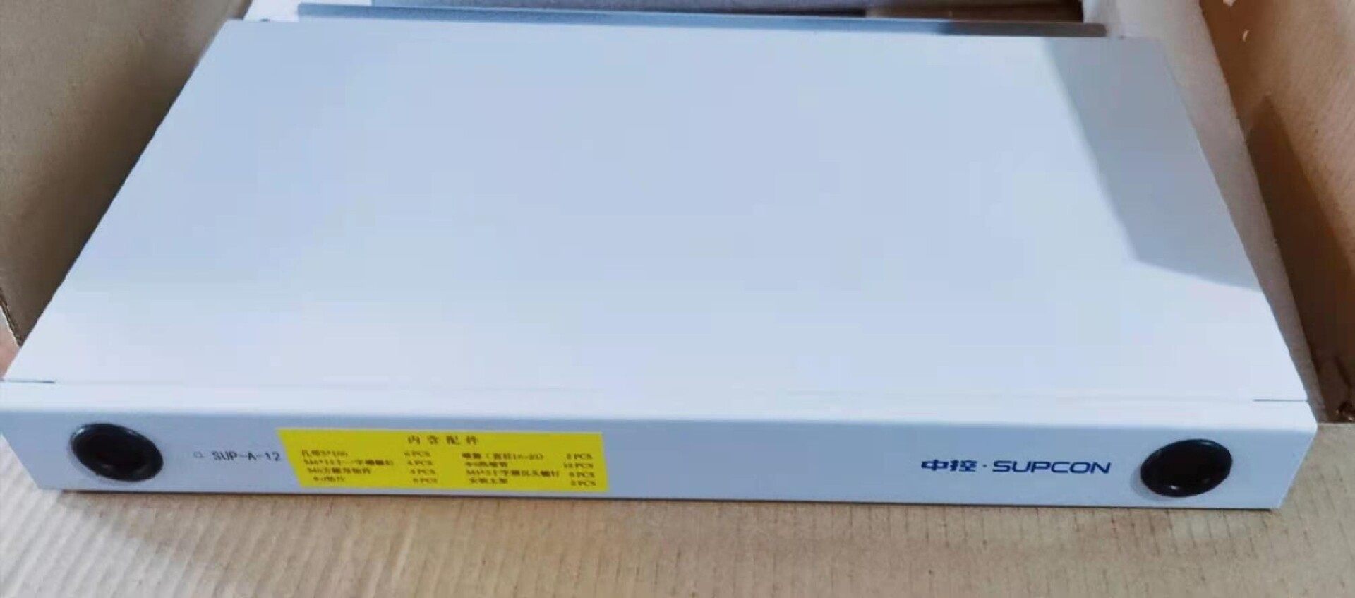 浙大中控全新的SUP-A-12光纤接续盒，配齐法兰，原包装供