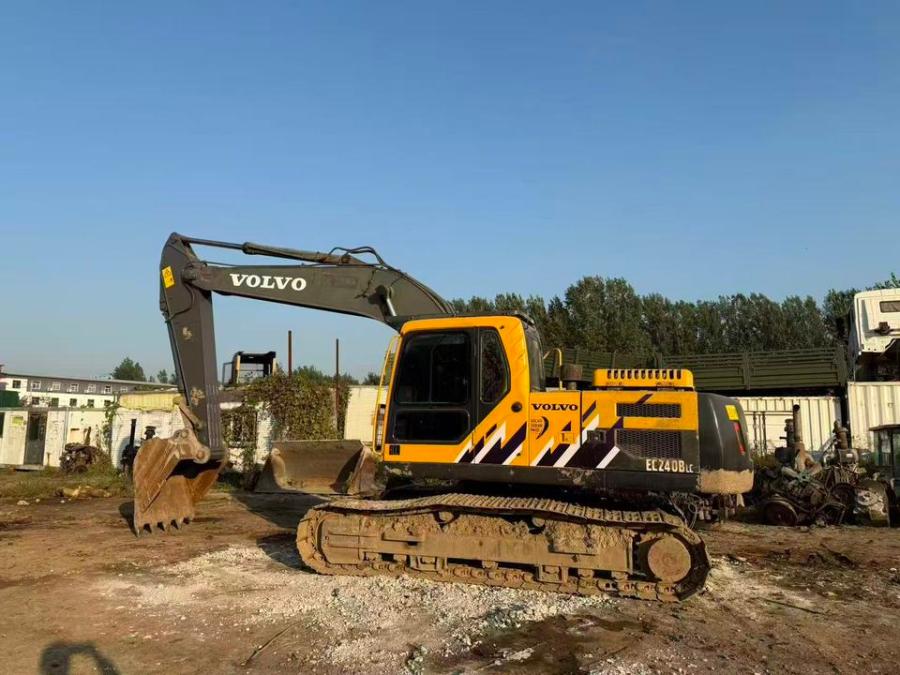 11月9日保定沃尔沃240挖掘机网络拍卖公告