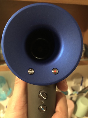 来说说电吹风戴森HD01 supersonic和HD01哪个好？原因是？