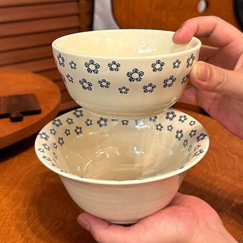 新款蓝朵朵陶瓷碗酸奶碗陶瓷特别好看的饭碗家用面碗沙拉碗水果碗
