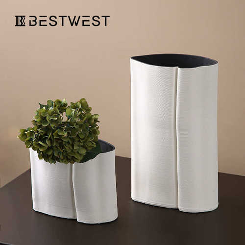 博西家居 陶瓷花瓶摆件家居创意柱状白色样板房插花瓶摆设装饰品