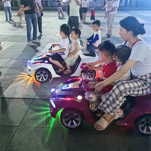 甲泡泡卡丁车电动遥控车战车广场摆摊旋转漂移车