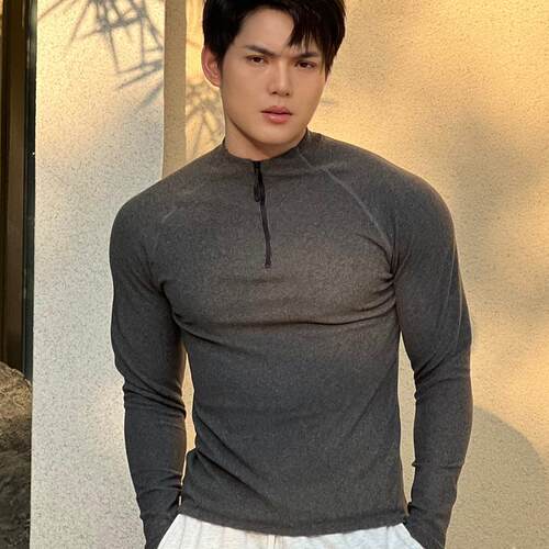 Warm half high collar zipper sports fitness base shirt for