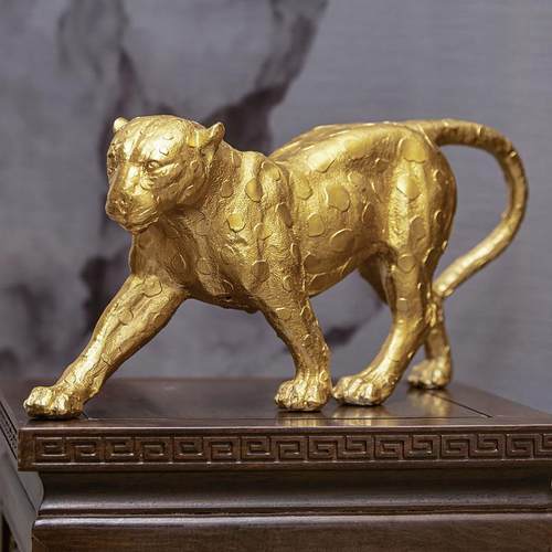 创意招财牛室摆FZS件仿摆真老虎动物模型柜书房办公桌面玄酒关装