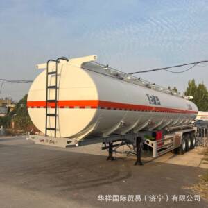油罐半挂车液罐车吉尔吉斯汽柴油运输车3轴钢板桥碳钢油罐车