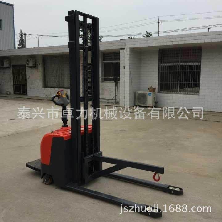 串杆式吊桅车，电动油桶吊钩车，全电动堆高车，接受非标咨询