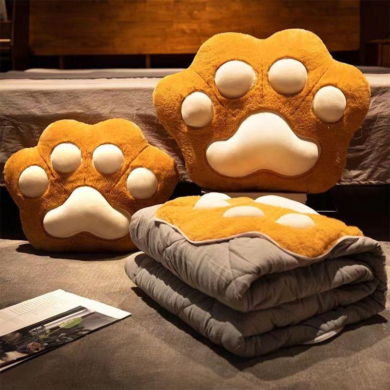 猫爪抱枕被子两用办公室午睡枕头空调毯子二合一午休靠垫加厚