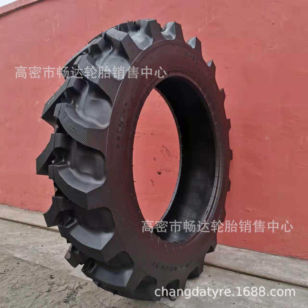 11-32 R-2 水旱两用拖拉机轮胎