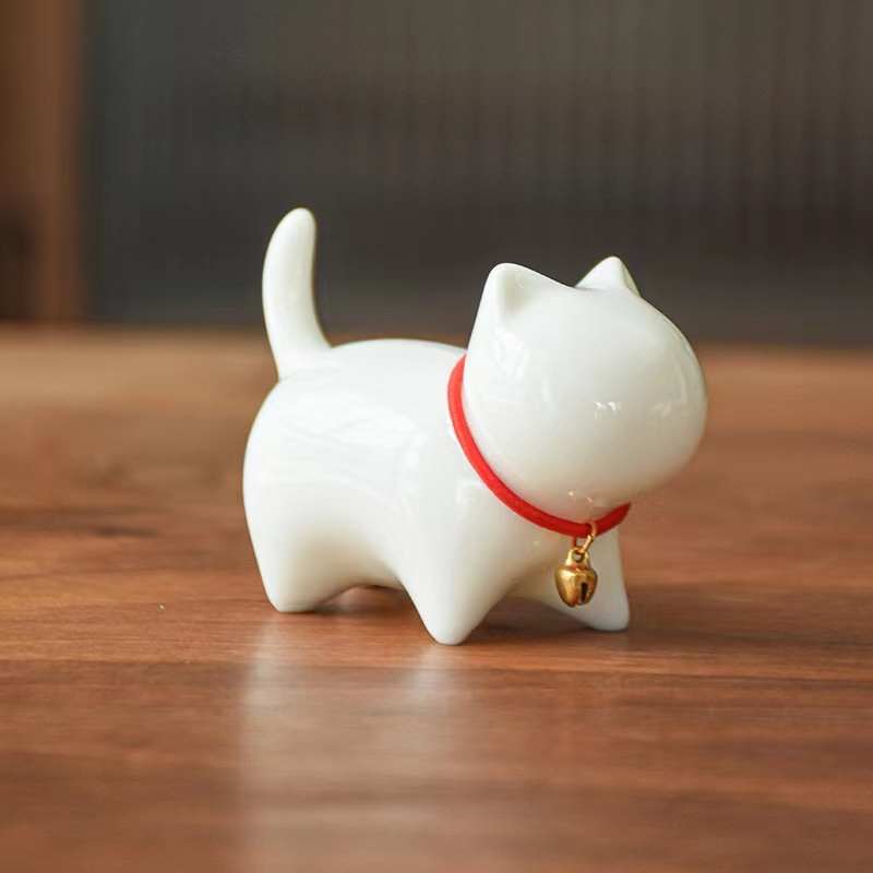 羊脂玉瓷茶宠粉色小猫咪功夫茶具家用摆件茶桌饰品茶道摆饰