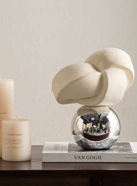 匠十三 高级感抽象扭曲几何小雕塑艺术不规则客厅几何摆设