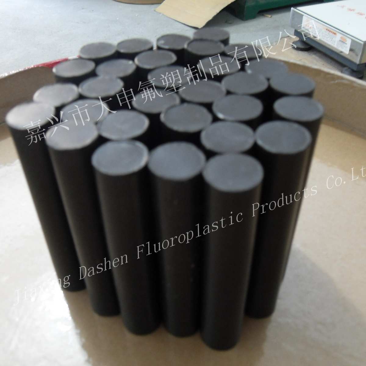 浙江嘉兴厂家供应供应PTFE石墨管/黑色聚四氟乙烯/填充改性管棒料