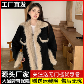 羊羔毛拼接黑色牛仔外套女冬季复古港风宽松夹棉加厚保暖棉服大衣