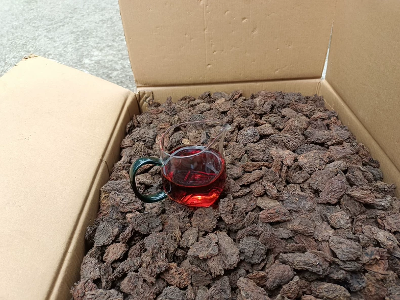 低價處理2005年古樹普洱熟茶老茶頭-250克 普洱茶 BUASHOP普洱老茶
